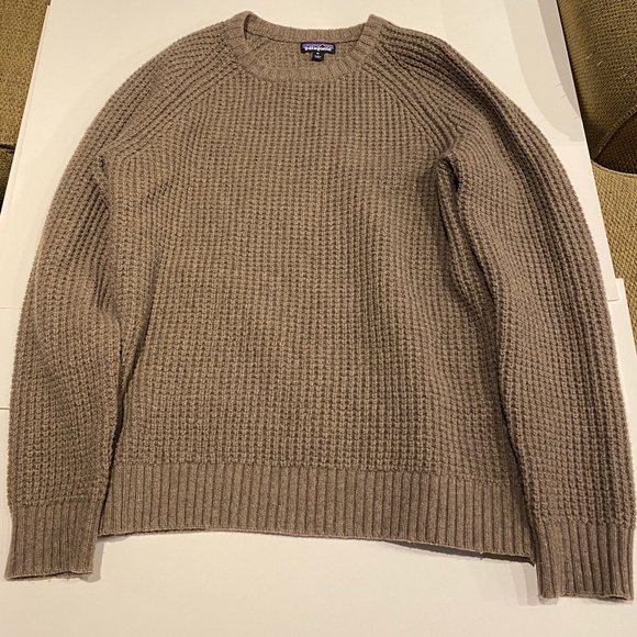Patagonia Brown Sweater Shirt (Medium)